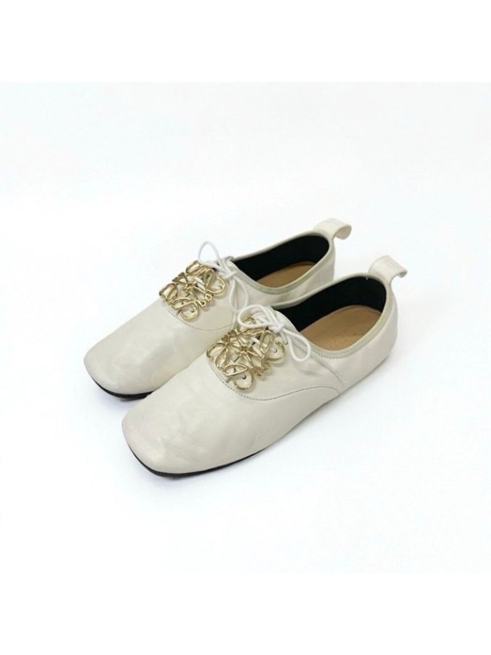 Loewe Flat Shoes Leather White Gold Anagram Soft Derby Lace Up